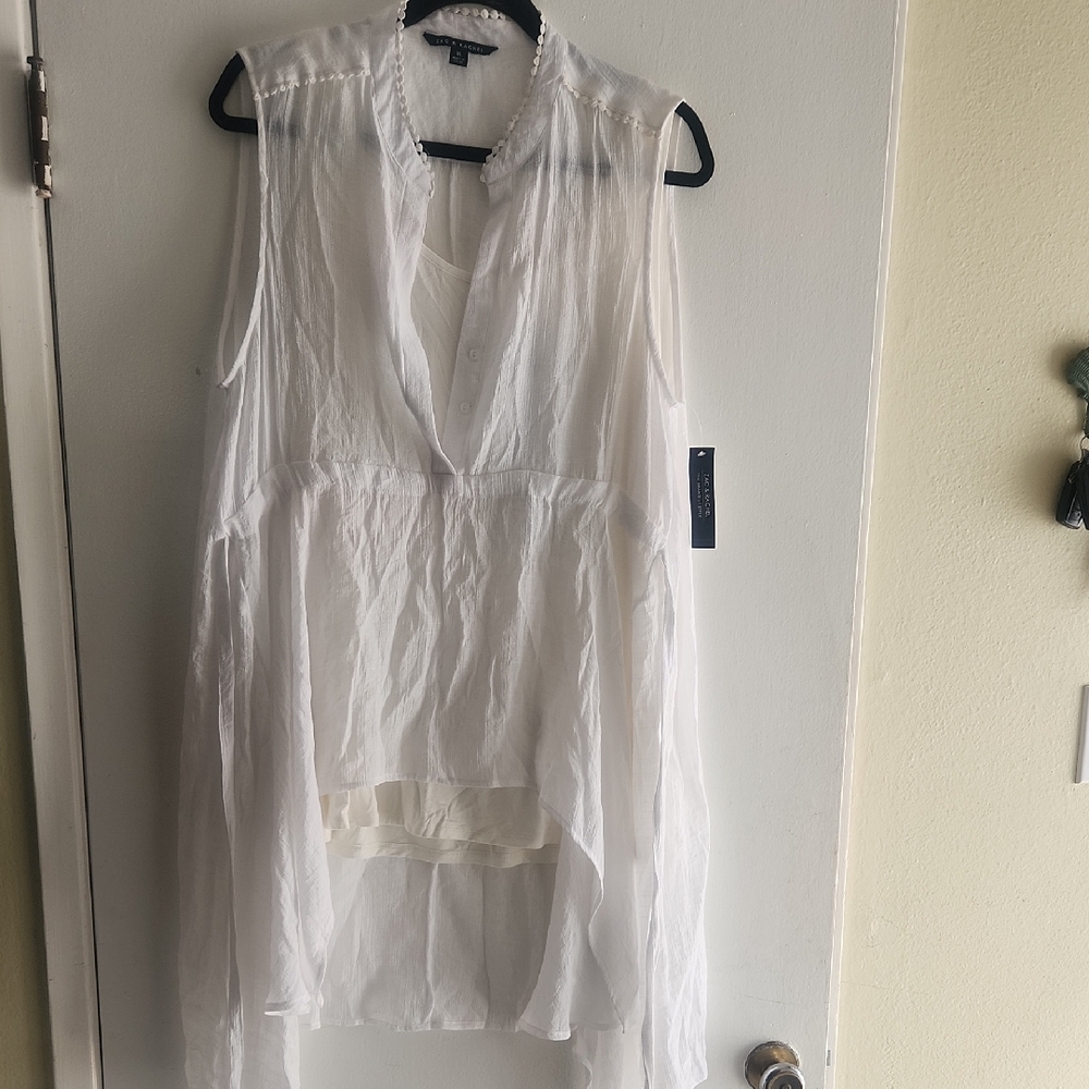 Zac & Rachel White Sleeveless Tunic Top With White Tank Top Undergarmet